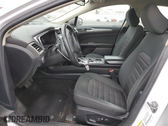 2020 Ford Fusion SE with VIN 3FA6P0LU8LR266753, listed as a Copart auction lot 52341535 with 70,551 mi miles and Salvage title. Bid and sale history available at DreamBid. Image 7.