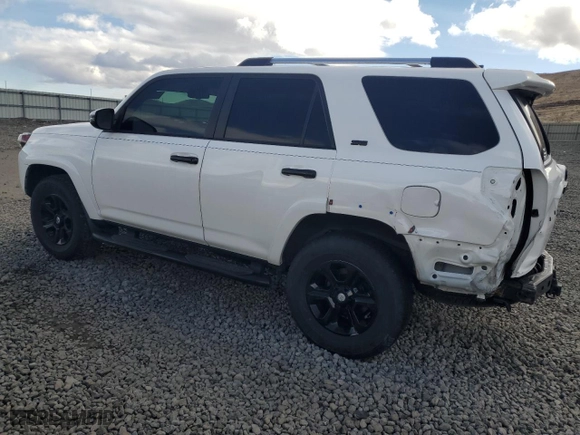 2020 Toyota 4Runner SR5 with VIN JTEBU5JR9L5778002, listed as a Copart auction lot 44457465 with 92,025 mi miles and Salvage Title. Bid and sale history available at carsss.com. Image 2.