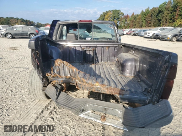 1996 Nissan Frontier XE z VIN 1N6SD16S4TC308641, wystawiony jako Copart lot #77328574 z przebiegiem Nie podano mil oraz Szkoda całkowita • Salvage title. Historia ofert i sprzedaży dostępna na DreamBid. Obrazek 6.