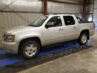 2011 Chevrolet Avalanche LT with VIN 3GNTKFE33BG123410, listed as a Copart auction lot 73465474 with 133,236 mi miles and Clean Title. Bid and sale history available at DreamBid. Image 1.