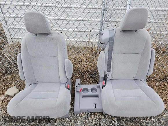2019 Toyota Sienna LE Auto Access Seat with VIN 5TDKZ3DCXKS012628, listed as a IAAI auction lot 41666314 with 72,428 mi miles and . Bid and sale history available at DreamBid. Image 12.