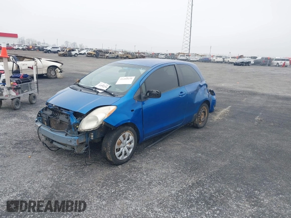 2011 Toyota Yaris with VIN JTDJT4K38B5329013, listed as a IAAI auction lot 41492239 with 200,180 mi miles. Bid and sale history available at carsss.com. Image 2.
