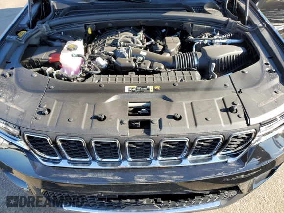 2025 Jeep Grand Cherokee Laredo with VIN 1C4RJHAG3SC274177, listed as a Copart auction lot 84838284 with 36 mi miles and Salvage Title. Bid and sale history available at DreamBid. Image 12.