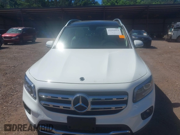 2021 Mercedes-Benz GLB 250 z VIN W1N4M4GB0MW104049, wystawiony jako IAAI lot #42292913 z przebiegiem 63 626 mil mil oraz . Historia ofert i sprzedaży dostępna na DreamBid. Obrazek 6.