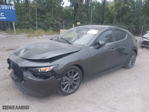 2019 Mazda Mazda3 Hatchback with VIN JM1BPAJM6K1133094, listed as a IAAI auction lot 40111942 with 66,226 mi miles. Bid and sale history available at carsss.com. Image 18.