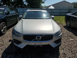 2020 Volvo V60 z VIN YV4102WK2L1030444, wystawiony jako Copart lot #66114153 z przebiegiem 49 347 mil mil oraz . Historia ofert i sprzedaży dostępna na DreamBid. Obrazek 5.