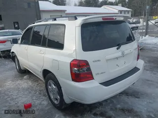 2006 Toyota Highlander w/3rd Row with VIN JTEEP21A560159637, listed as a IAAI auction lot 41628990 with 116,042 mi miles. Bid and sale history available at carsss.com. Image 3.