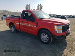 2021 Ford F-150 XL z VIN 1FTMF1CP3MKD82677, wystawiony jako Copart lot #82826014 z przebiegiem 98 441 mil mil oraz Szkoda całkowita • Salvage title. Historia ofert i sprzedaży dostępna na DreamBid. Obrazek 4.