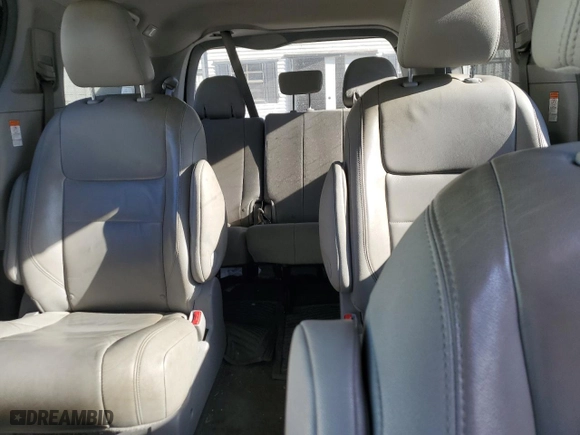 2017 Toyota Sienna XLE with VIN 5TDDZ3DC3HS156703, listed as a Copart auction lot 42733085 with 200,040 mi miles and Salvage Title. Bid and sale history available at carsss.com. Image 10.