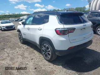 2024 Jeep Compass Limited with VIN 3C4NJDCNXRT610750, listed as a IAAI auction lot 42217949 with 32,530 mi miles and . Bid and sale history available at carsss.com. Image 3.