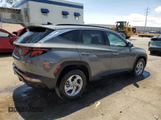 2024 Hyundai Tucson SEL z VIN 5NMJBCDE1RH391761, wystawiony jako Copart lot #59795045 z przebiegiem 22 159 mil mil oraz Czysty tytuł • Clean title. Historia ofert i sprzedaży dostępna na DreamBid. Obrazek 3.