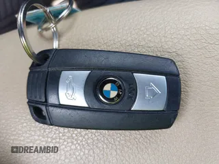 2013 BMW 1 Series 128i z VIN WBAUP7C56DVP24536, wystawiony jako IAAI lot #42423078 z przebiegiem 74 874 mil mil oraz . Historia ofert i sprzedaży dostępna na DreamBid. Obrazek 11.