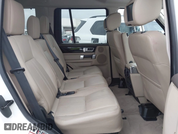 2016 Land Rover LR4 HSE z VIN SALAG2V61GA828886, wystawiony jako IAAI lot #42178599 z przebiegiem 100 217 mil mil oraz . Historia ofert i sprzedaży dostępna na DreamBid. Obrazek 8.