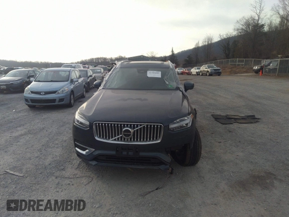 2024 Volvo XC90 Plus Bright Theme with VIN YV4062PE3R1190974, listed as a IAAI auction lot 41785085 with 12,283 mi miles and . Bid and sale history available at DreamBid. Image 13.