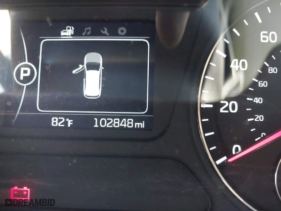 2018 Kia Sorento L with VIN 5XYPG4A33JG401399, listed as a IAAI auction lot 42043961 with 102,848 mi miles. Bid and sale history available at carsss.com. Image 15.