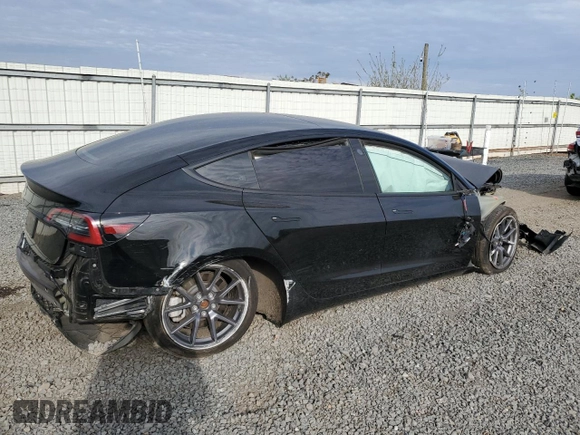 2023 Tesla Model 3 z VIN 5YJ3E1EA3PF698993, wystawiony jako Copart lot #55033655 z przebiegiem Nie podano mil oraz Szkoda całkowita • Salvage title. Historia ofert i sprzedaży dostępna na DreamBid. Obrazek 3.