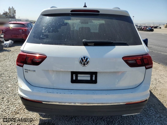 2020 Volkswagen Tiguan SE with VIN 3VV3B7AX1LM069603, listed as a Copart auction lot 51804315 with 24,489 mi miles and Clean Title. Bid and sale history available at carsss.com. Image 6.