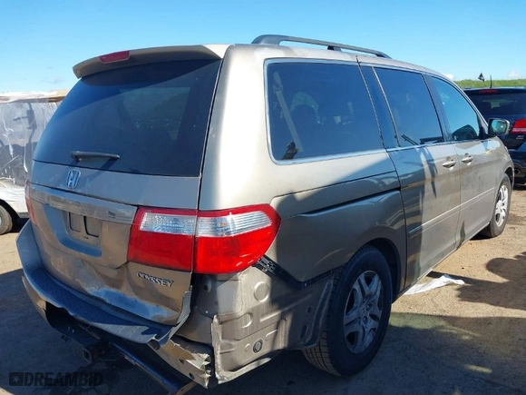 2007 Honda Odyssey EX-L with VIN 5FNRL38777B438009, listed as a IAAI auction lot 41684475 with 190,925 mi miles. Bid and sale history available at carsss.com. Image 4.