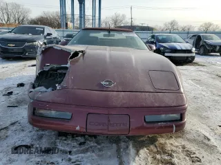 1993 Chevrolet Corvette z VIN 1G1YY33P8P5117336, wystawiony jako Copart lot #45344195 z przebiegiem 76 741 mil mil oraz Szkoda całkowita • Salvage title. Historia ofert i sprzedaży dostępna na DreamBid. Obrazek 5.