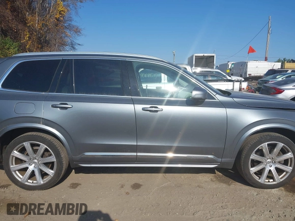 2017 Volvo XC90 Inscription with VIN YV4A22PL3H1179969, listed as a IAAI auction lot 40649647 with 122,400 mi miles. Bid and sale history available at carsss.com. Image 13.