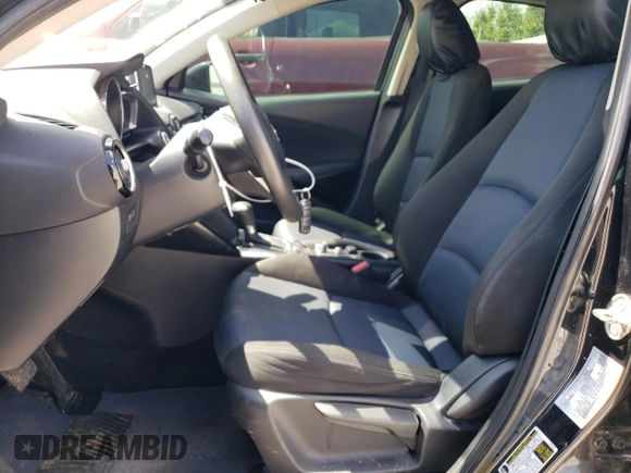 2016 Scion iA z VIN 3MYDLBZV8GY129477, wystawiony jako Copart lot #65612833 z przebiegiem 72 741 mil mil oraz . Historia ofert i sprzedaży dostępna na DreamBid. Obrazek 7.
