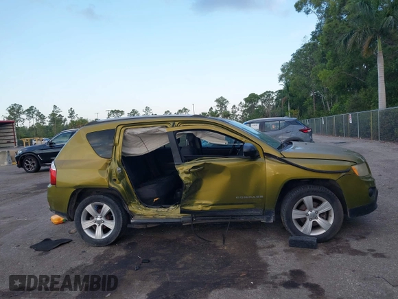 2012 Jeep Compass Sport with VIN 1C4NJCBA9CD633975, listed as a IAAI auction lot 42083500 with 190,412 mi miles and . Bid and sale history available at carsss.com. Image 13.