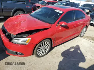 2014 Volkswagen Jetta TDI w/Premium z VIN 3VWLL7AJ6EM437703, wystawiony jako Copart lot #41242204 z przebiegiem Nie podano mil oraz Szkoda całkowita • Salvage title. Historia ofert i sprzedaży dostępna na DreamBid. Obrazek 1.
