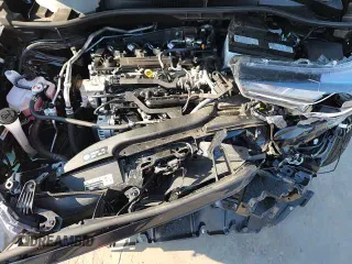 2025 Toyota Corolla Cross L with VIN 7MUAAAAG6SV131202, listed as a Copart auction lot 68206715 with 4,019 mi miles and Clean title. Bid and sale history available at DreamBid. Image 17.