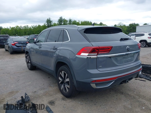 2020 Volkswagen Atlas SEL with VIN 1V2ME2CA3LC220933, listed as a IAAI auction lot 42265014 with 43,343 mi miles and . Bid and sale history available at DreamBid. Image 3.