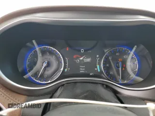 2017 Chrysler Pacifica Limited с VIN 2C4RC1GG3HR688911, выставлен на аукционе Copart как лот 53577415 с пробегом 48 993 миль миль и Списание • Salvage title. История ставок и продаж доступна на DreamBid. Изображение 9.