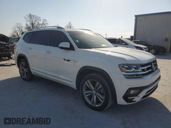 2019 Volkswagen Atlas SEL R-Line with VIN 1V2RR2CA5KC514018, listed as a Copart auction lot 49083155 with 97,812 mi miles and Salvage title. Bid and sale history available at DreamBid. Image 4.