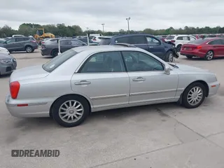 2005 Hyundai XG350 with VIN KMHFU45E65A414567, listed as a IAAI auction lot 41613364 with 264,839 mi miles. Bid and sale history available at carsss.com. Image 13.