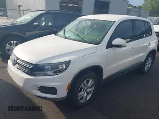 2013 Volkswagen Tiguan SE z VIN WVGAV7AX4DW555154, wystawiony jako IAAI lot #42200452 z przebiegiem 190 745 mil mil oraz . Historia ofert i sprzedaży dostępna na DreamBid. Obrazek 2.