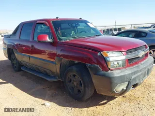 2005 Chevrolet Avalanche Z71 with VIN 3GNEK12Z35G140233, listed as a IAAI auction lot 41863592 with 444,981 mi miles. Bid and sale history available at carsss.com. Image 1.
