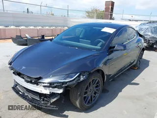 2025 Tesla Model 3 Long Range с VIN 5YJ3E1EB5SF960787, выставлен на аукционе IAAI как лот 42231981 с пробегом Не указан миль и . История ставок и продаж доступна на DreamBid. Изображение 20.