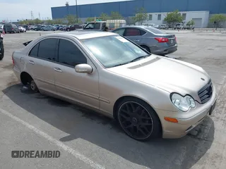 2001 Mercedes-Benz C 230/260/280/320 with VIN WDBRF61J61F108121, listed as a IAAI auction lot 41985853 with 175,305 mi miles and . Bid and sale history available at DreamBid. Image 1.