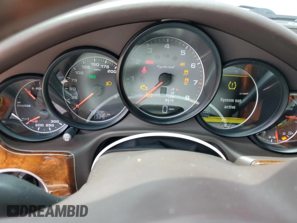 2012 Porsche Panamera S Hybrid с VIN WP0AD2A79CL045571, выставлен на аукционе Copart как лот 70634554 с пробегом 79 985 миль миль и Списание • Salvage title. История ставок и продаж доступна на DreamBid. Изображение 9.