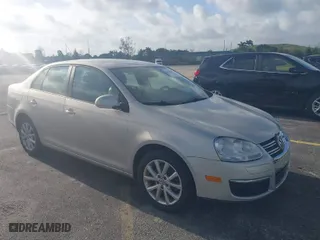 2010 Volkswagen Jetta Sedan Limited with VIN 3VWAX7AJXAM165193, listed as a IAAI auction lot 41962307 with 62,574 mi miles. Bid and sale history available at carsss.com. Image 1.