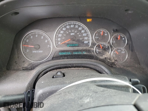2004 GMC Envoy SLT z VIN 1GKDT13S242171925, wystawiony jako Copart lot #46262535 z przebiegiem 200 396 mil mil oraz Szkoda całkowita • Salvage title. Historia ofert i sprzedaży dostępna na DreamBid. Obrazek 9.
