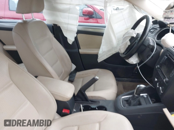 2015 Volkswagen Jetta Sedan 1.8T SE with VIN 3VWD17AJ6FM237674, listed as a IAAI auction lot 41613054 with 71,325 mi miles. Bid and sale history available at carsss.com. Image 5.