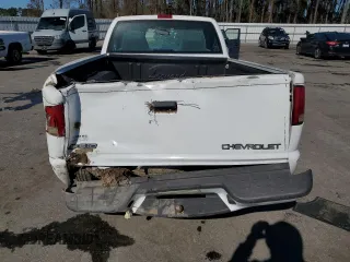 1998 Chevrolet S-10 with VIN 1GCCS1445WK146319, listed as a Copart auction lot 46377795 with 0 mi miles and Salvage Title. Bid and sale history available at carsss.com. Image 6.