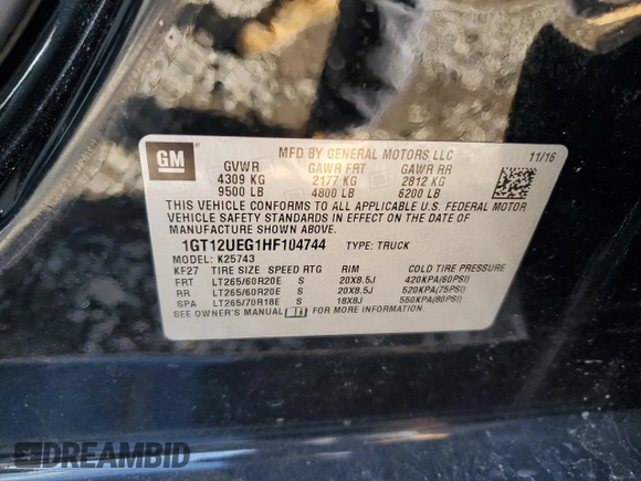 2017 GMC Sierra 2500HD Denali z VIN 1GT12UEG1HF104744, wystawiony jako Copart lot #43969425 z przebiegiem 129 674 mil mil oraz Szkoda całkowita • Salvage title. Historia ofert i sprzedaży dostępna na DreamBid. Obrazek 12.