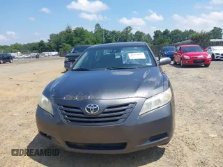 2007 Toyota Camry CE z VIN 4T1BE46K17U109995, wystawiony jako IAAI lot #42473032 z przebiegiem 193 731 mil mil oraz . Historia ofert i sprzedaży dostępna na DreamBid. Obrazek 6.