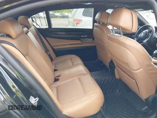 2013 BMW 7 Series 750Li z VIN WBAYE8C59DD133605, wystawiony jako IAAI lot #42179893 z przebiegiem 73 065 mil mil oraz . Historia ofert i sprzedaży dostępna na DreamBid. Obrazek 8.