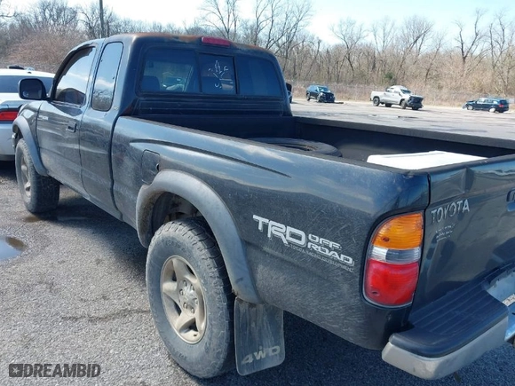 2004 Toyota Tacoma with VIN 5TEWN72NX4Z400831, listed as a IAAI auction lot 41639688 with 319,420 mi miles. Bid and sale history available at carsss.com. Image 3.