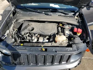 2019 Jeep Renegade Trailhawk z VIN ZACNJBC18KPK03246, wystawiony jako Copart lot #80442034 z przebiegiem 68 282 mil mil oraz Szkoda całkowita • Salvage title. Historia ofert i sprzedaży dostępna na DreamBid. Obrazek 12.