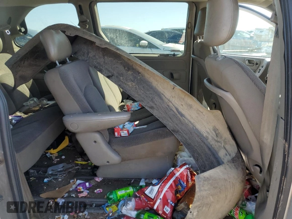 2001 Dodge Caravan SE with VIN 1B8GP25361B208099, listed as a Copart auction lot 47273005 with 220,260 mi miles and Salvage Title. Bid and sale history available at carsss.com. Image 13.
