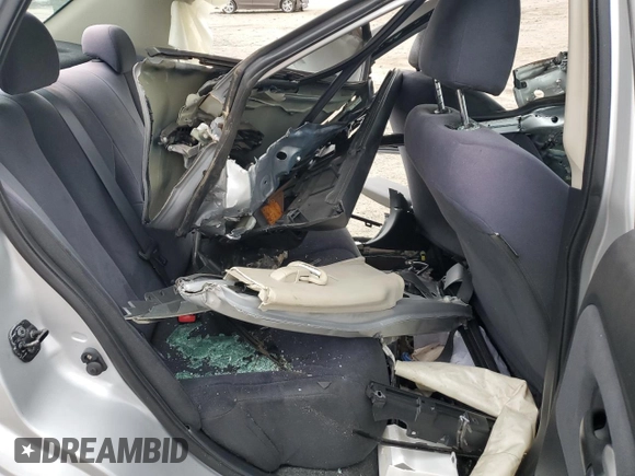 2009 Nissan Versa 1.6 z VIN 3N1CC11E49L492412, wystawiony jako Copart lot #47807175 z przebiegiem Nie podano mil oraz Szkoda całkowita • Salvage title. Historia ofert i sprzedaży dostępna na DreamBid. Obrazek 10.