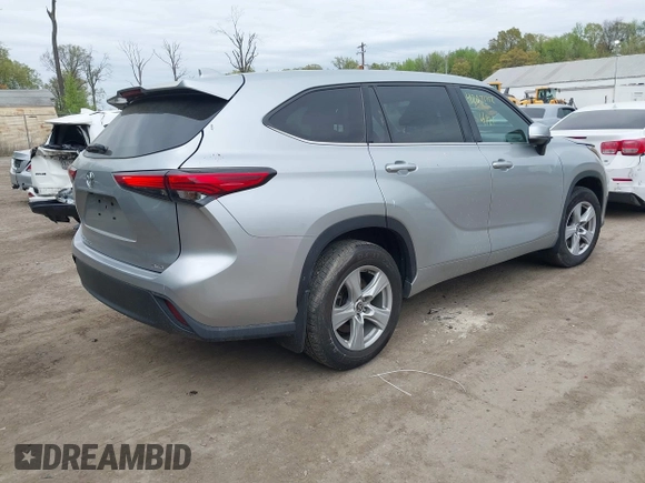 2021 Toyota Highlander L z VIN 5TDCZRBHXMS072546, wystawiony jako IAAI lot #42071752 z przebiegiem 47 233 mil mil oraz . Historia ofert i sprzedaży dostępna na DreamBid. Obrazek 4.