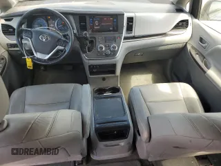 2017 Toyota Sienna XLE with VIN 5TDDZ3DC8HS168698, listed as a Copart auction lot 58201365 with 239,260 mi miles and Salvage title. Bid and sale history available at DreamBid. Image 8.